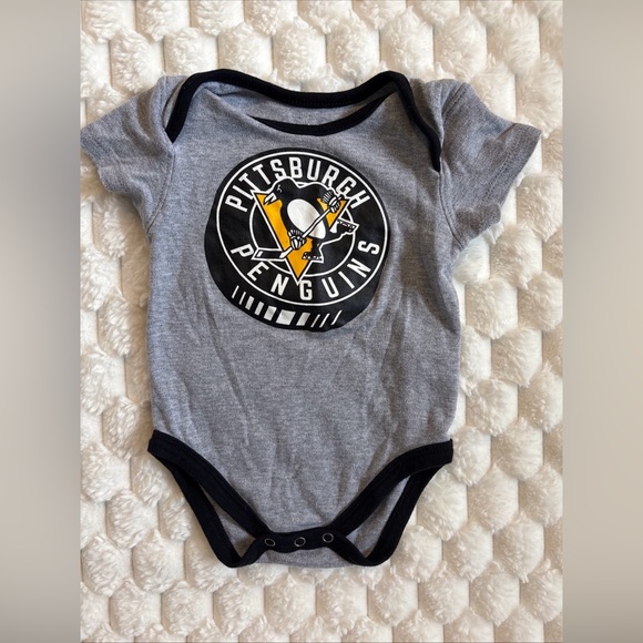 NHL Other - NHL Pittsburgh Penguins Infant Body Suit Size 12 Months Short Sleeve Hockey